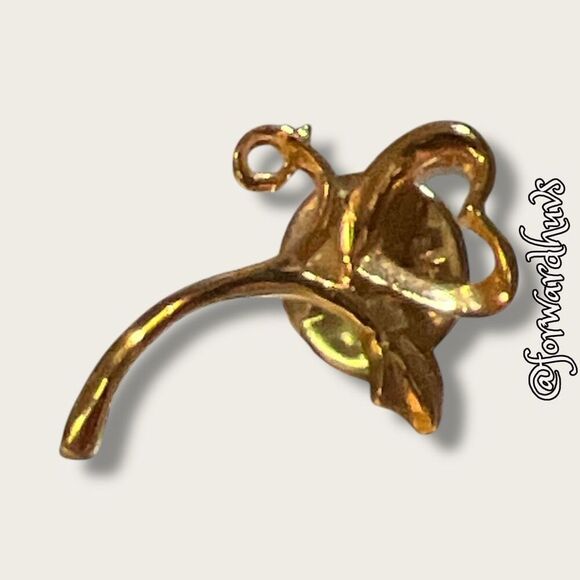 Bundle Sale 3 for $15 | Gold Tone Heart and Leaf Pin – 1” - Picture 1 of 7